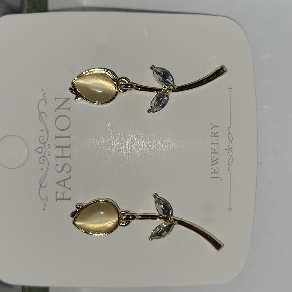 Golden Flower Earrings - Picture 2 of 4